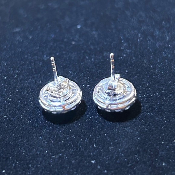 5.32 Carat Tanzanite Diamond Halo Earrings - Picture 3 of 4